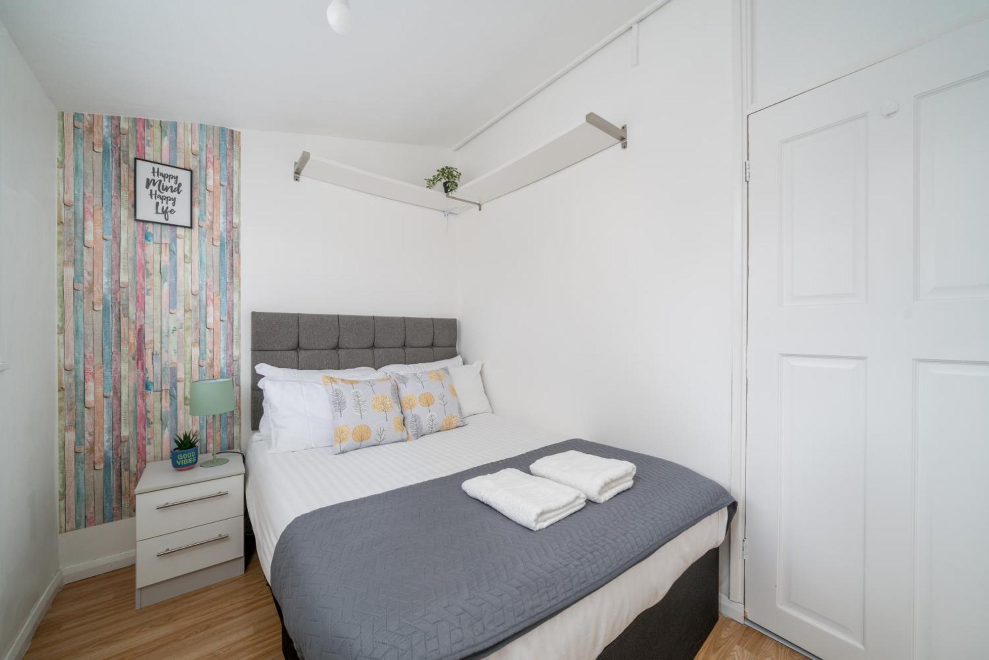 Skyvillion-Stevenage Amazing 3Bed House, Garden, Free Off Street Parking For 2 Cars, Wifi Apartment ภายนอก รูปภาพ
