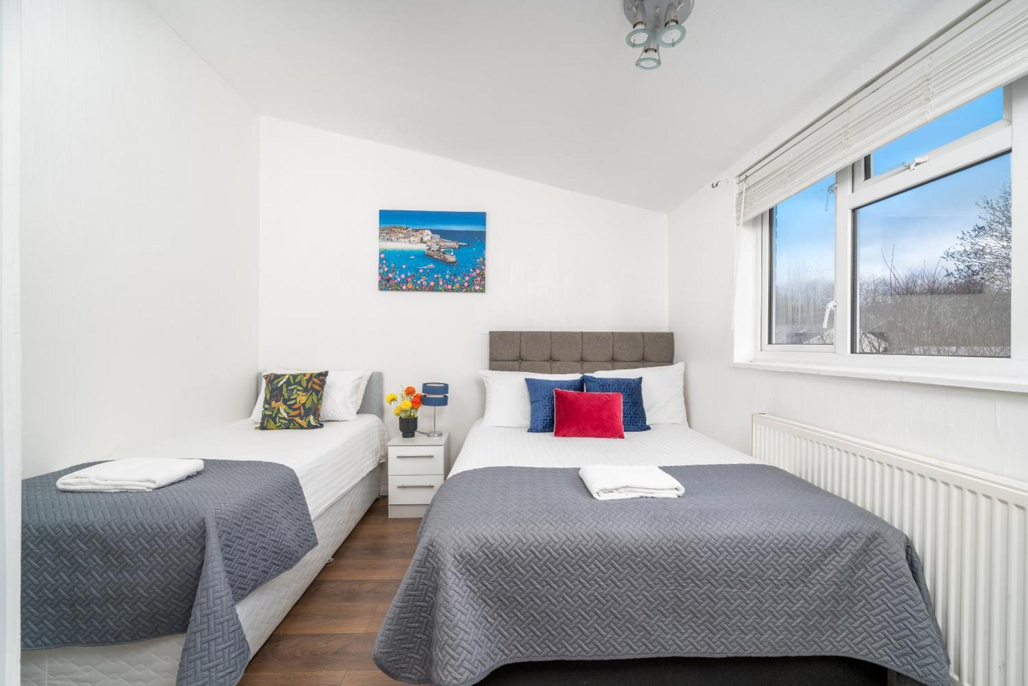 Skyvillion-Stevenage Amazing 3Bed House, Garden, Free Off Street Parking For 2 Cars, Wifi Apartment ภายนอก รูปภาพ
