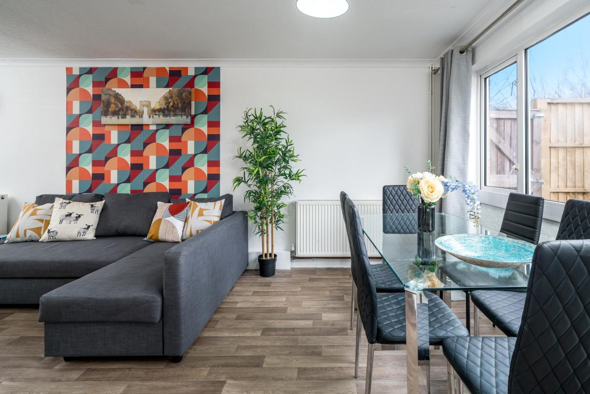 Skyvillion-Stevenage Amazing 3Bed House, Garden, Free Off Street Parking For 2 Cars, Wifi Apartment ภายนอก รูปภาพ