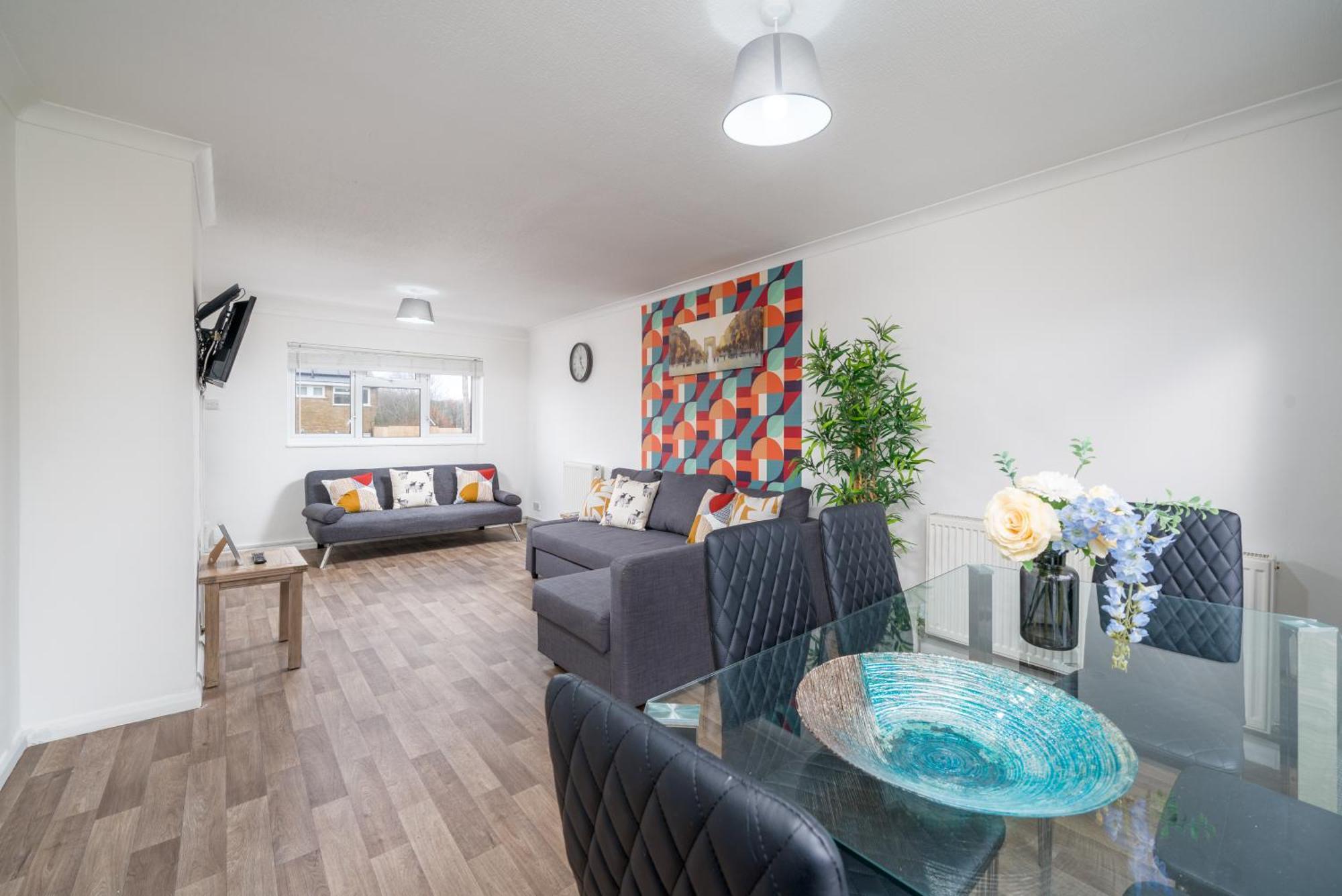 Skyvillion-Stevenage Amazing 3Bed House, Garden, Free Off Street Parking For 2 Cars, Wifi Apartment ภายนอก รูปภาพ